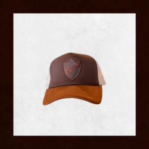 Gorra Marron con escudo morrón